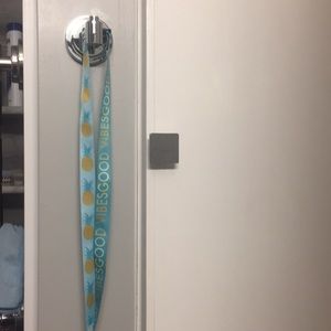 Good vibes lanyard with pineapples